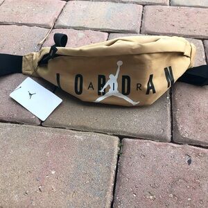 Jordan; Nike cross body bag/ Fanny pack